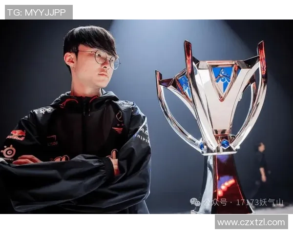 Uzi跨界携手足球巨星燃爆绿茵赛场共创电竞体育新传奇