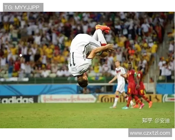 足球球星大脑短路瞬间引发全场哗然成赛场经典意外场面 足球球星大脑短路瞬间引发全场哗然成赛场经典意外场面